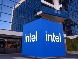Intel new launches accelerate AI solutions everywhere